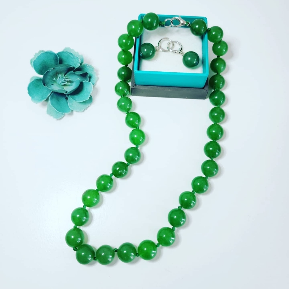 Malaysian Jade necklace and earrings set